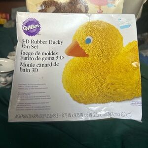 Wilton Yellow 3-D Duck Cake Pan